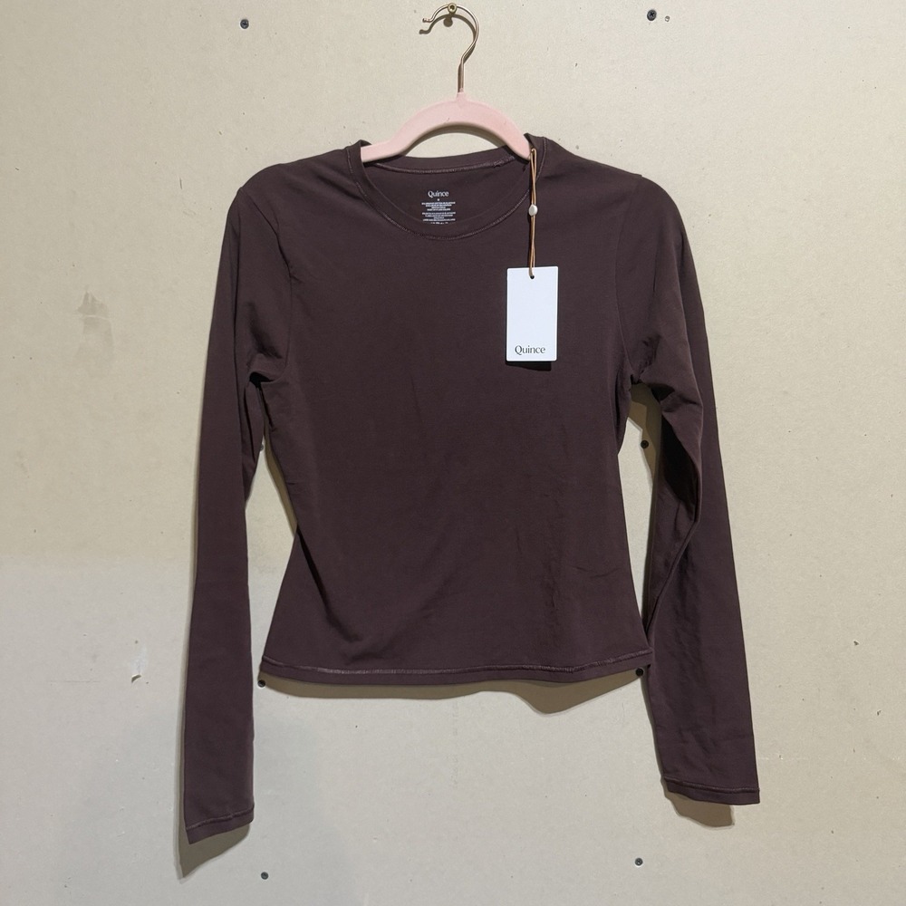NWT Quince Stretch Cotton Fitted Long-Sleeve Tee – Chocolate Brown – Size M